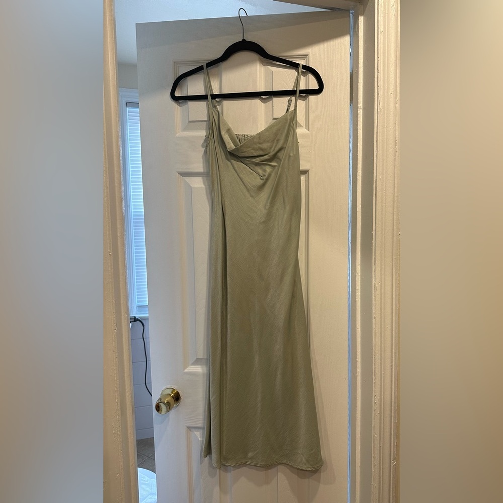 Elegant Green Women's Dress